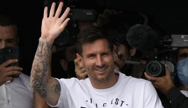 Messi tarihi gol attı