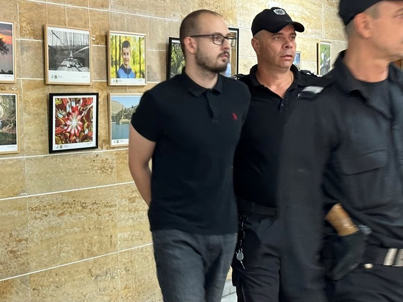 Plovdiv'de Tutuklanan Jelibon Satıcısı Cezaevinde Kalmaya Devam Ediyor