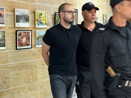 Plovdiv'de Tutuklanan Jelibon Satıcısı Cezaevinde Kalmaya Devam Ediyor