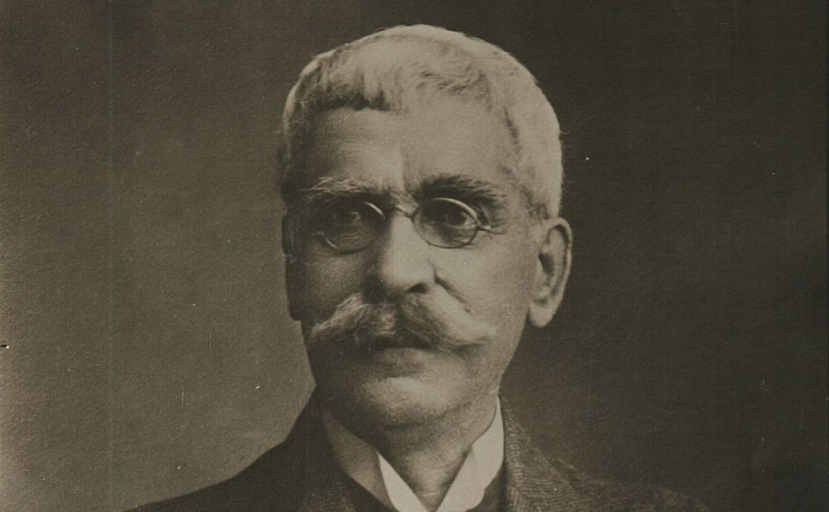 Bulgaristan Ivan Vazov'a saygı duruyor. Patriğin 105. yılı