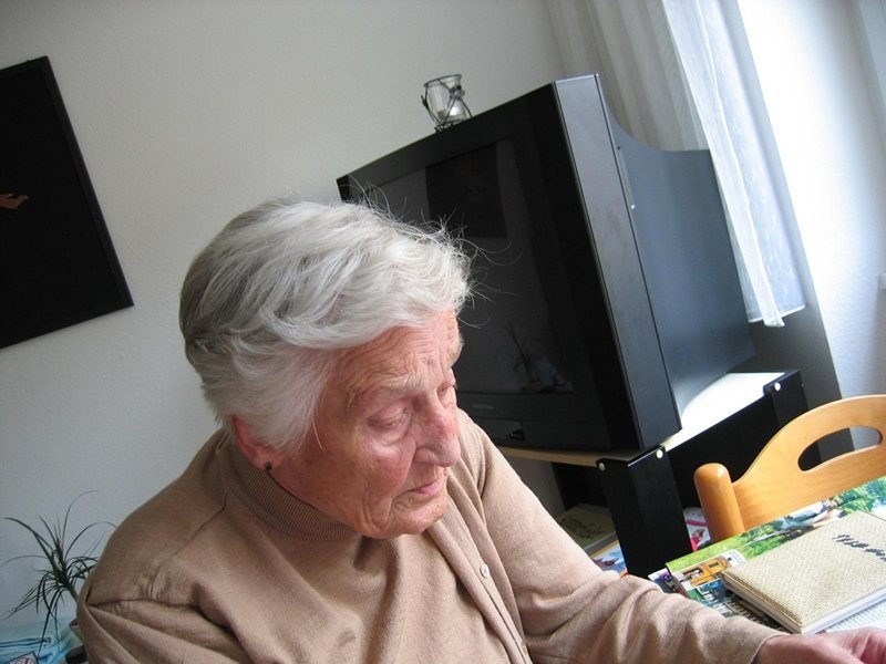 Alzheimer'da NZO K yılda üç nörolog muayenesi ve psikiyatrist konsültasyonu ödüyor