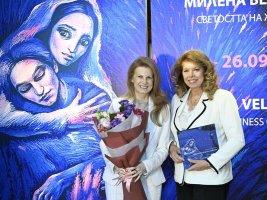Yotova, Milena Velcheva'nın tablolarında kehanet gördü: Barış için sarılmanın ne kadar gerekli olduğunu vurguladı