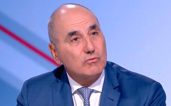 Цветанов dönüyor. Hızlı yapılanmalar, Borisov ile cepheden çatışma