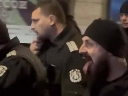 Polis memuru Atanasçikov yeni tabancasıyla intihar etti, hafta sonu futbol oynamak için randevusu vardı