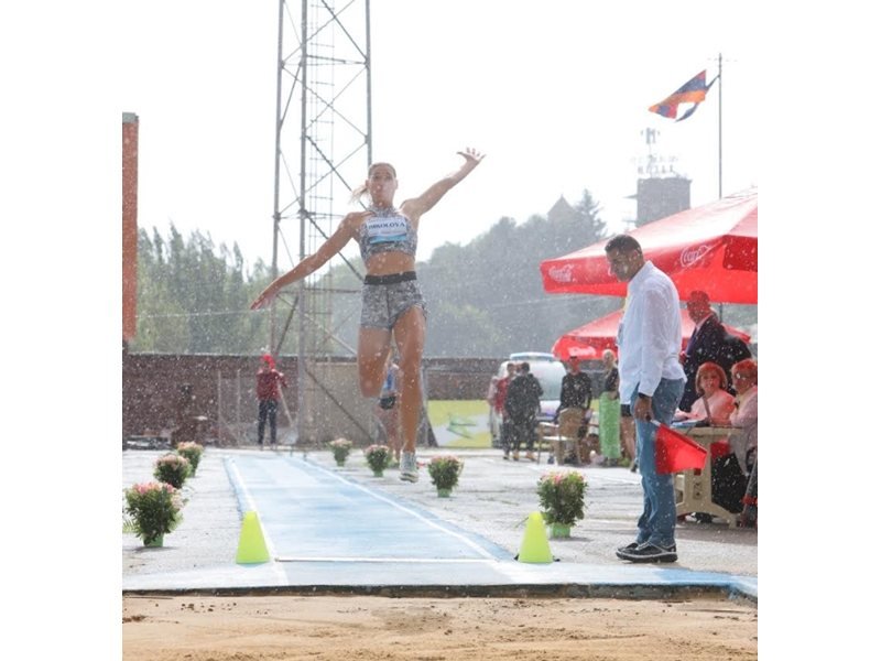 Galina Nikolova Ermenistan'da Birinci, Stiliyan Orlinov Üçüncü Oldu