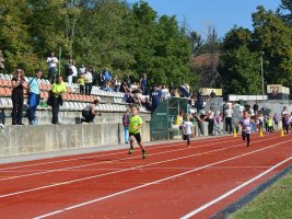Pavlikeni'deki Gancho Panov Stadyumu'nda yenilenen atletizm pisti açıldı