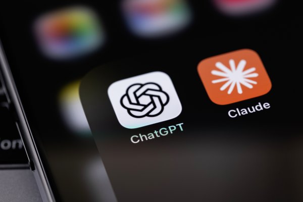 OpenAI ChatGPT'ye Reklam Getiriyor, Anthropic ise Kesinlikle Reddediyor: Yapay Zekada Reklam Tartışması