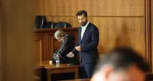 Tuzak sıkılaşıyor. Kiril Petkov yeniden mahkemede