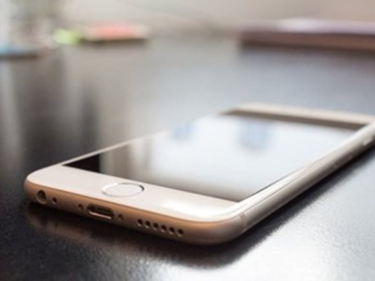 Yunanistan'da yapay zekayla telefon dolandırıcılığı yapan suç örgütü çökertildi