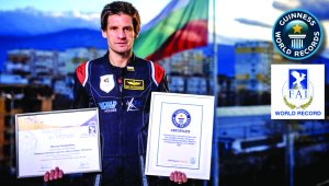 Guinness rekoru kıran Bulgar pilot uzay misyonu için davet aldı