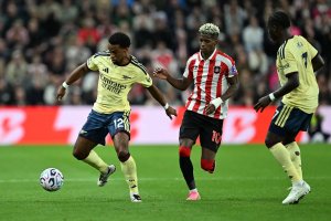 Arsenal Sunderland cehenneminden çıktı ve acımasızca vurdu