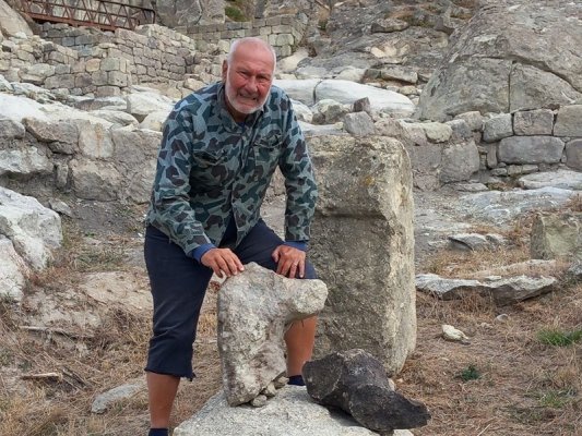 Bekledik! Perperikon'da antik çağdan devasa heykeller de ortaya çıktı