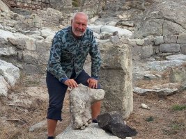 Bekledik! Perperikon'da antik çağdan devasa heykeller de ortaya çıktı