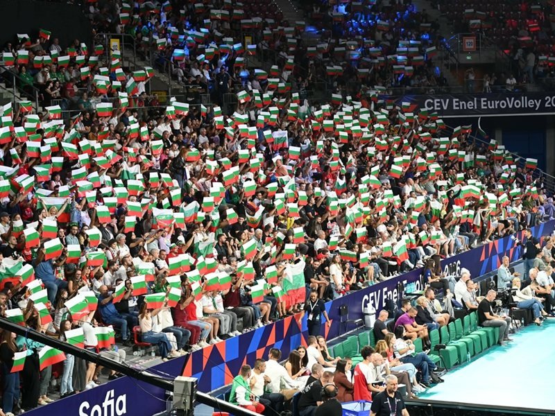 Asparuh Asparuhov: taraftarlar İsrail karşısındaki maçı çevirdi, bizi kötü anın içinden çıkardı