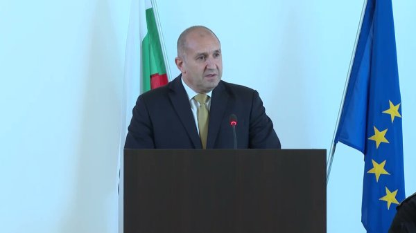 Radev seçimler için içişleri bakanlığına ültimatom verdi