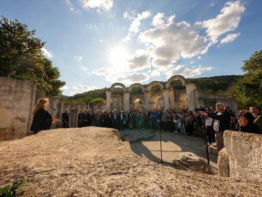 Başkanlık mücadelesi başkentlerden başladı: Yotova Veliki Preslav'dan, Gyurov Sofya'dan, Kostadinov Pliska'dan