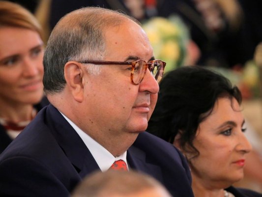 AB, Rusya'ya bağlı iş insanları Usmanov ve Fridman'a yönelik yaptırımları kaldırıyor