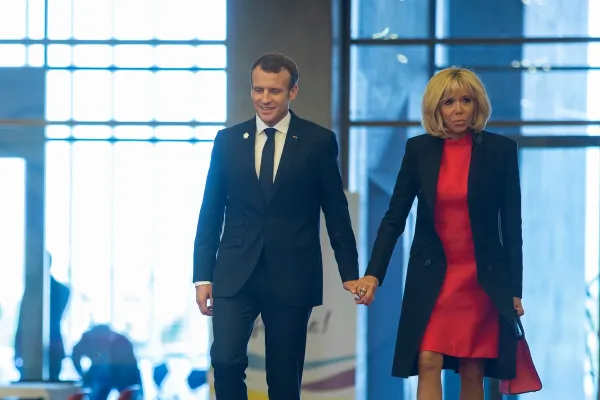 Brigitte Macron'un cinsiyetini sorgulayan gazeteci davayı kazandı