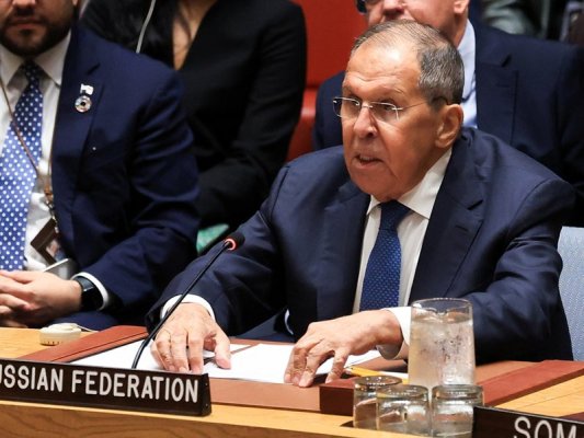 Lavrov: Ukrayna'ya karşı savaşta ara vermeyeceğiz