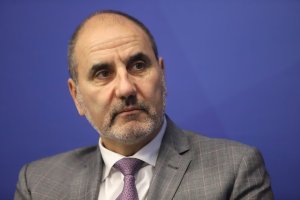 Tsvetan Tsvetanov başkanlık yarışında ilk 4'ü gösterdi
