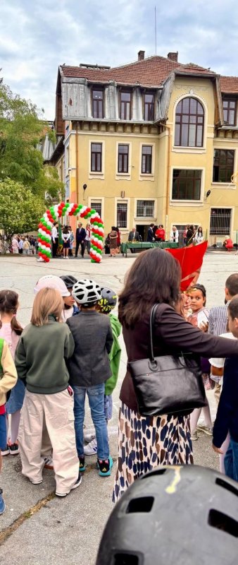 Sofya'daki efsanevi okul çocukları korkuttu