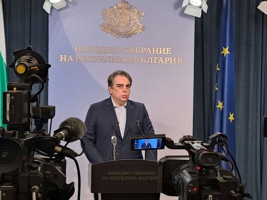 Asen Vasilev ev yapımı rakıya destek için imza topluyor