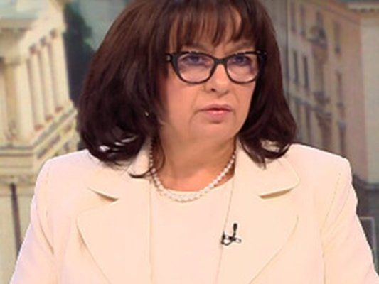 Temenujka Petkova: neden pahalı yakıtlar nedeniyle yardım tüm Bulgar vatandaşlarına değil de sadece belirli bir kesime verilsin?
