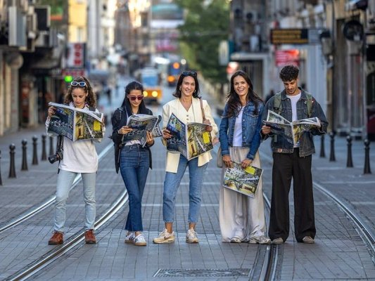 Sosyal medya '24 saat' koleksiyonunu topluyor
