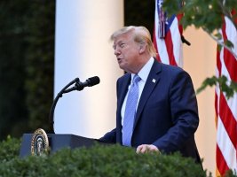 Trump iki büyük televizyona ve Politico'ya Beyaz Saray erişimini yasakladı