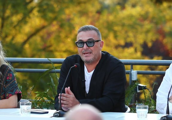 Antonis Remos, Yunanlıları kendilerini birleştiren şeyleri aramaya çağırdı.