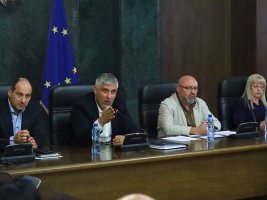 Petrohan için komplo teorileri dinmiyor - uzmanlar tarafgir, iddiaları kanıtlanmamış