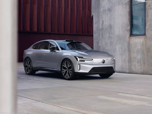 Volvo'lar Birbiriyle 'Konuşuyor', Tehlikelere Karşı Uyarıyor!