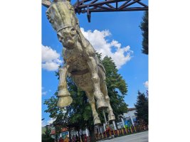 Gurkovo'nun Yeni Simgesi Bronz Eşek Heykeli Oldu