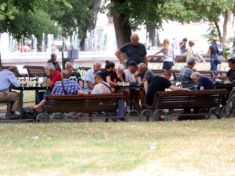 Asgari emekli maaşı ortalama maaşı hızla yakalıyor: Aralarındaki fark 157 euro
