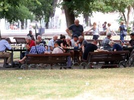 Asgari emekli maaşı ortalama maaşı hızla yakalıyor: Aralarındaki fark 157 euro