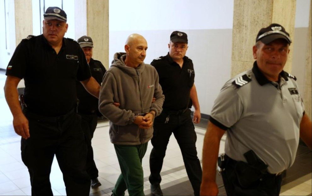 Sofya'da araç yakan şüphelinin tutukluluğu devam edecek