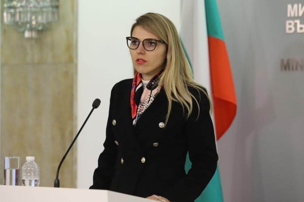 Dışişleri Bakanı Velislava Petrova BAE Büyükelçisini Acilen Çağırdı, Misyonu İnceliyor