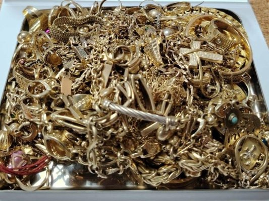 Lesovo Sınır Kapısı'nda 708 Gram Kaçak Altın Ele Geçirildi