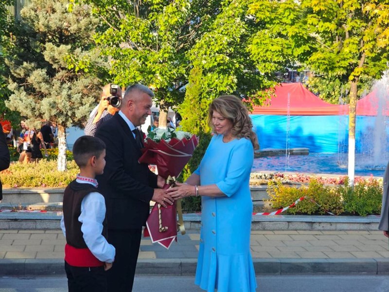 Yotova'dan Nedelino'da önemli mesaj: "Bu zor ve çalkantılı dünyada gelenekleri korumak güvenliğimizin meselesidir"