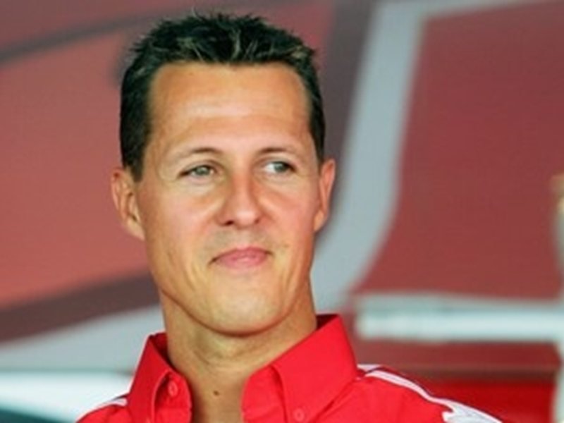 Michael Schumacher'ın Üç Yarış Kıyafeti Müzayedeye Çıkarıldı