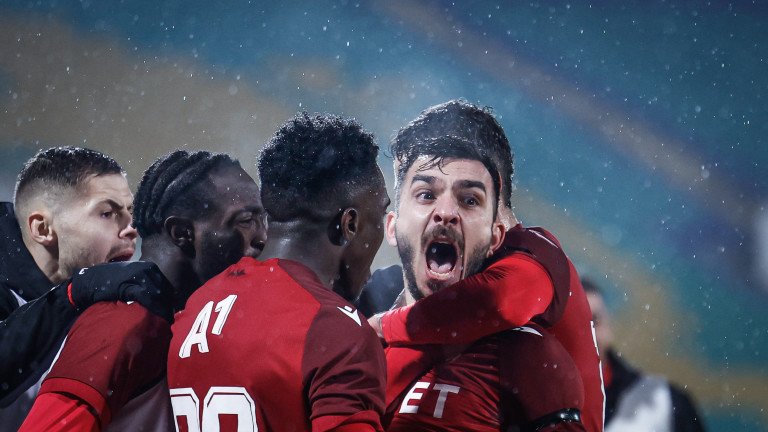 CSKA'da yeni teknik direktör için tansiyon yüksek
