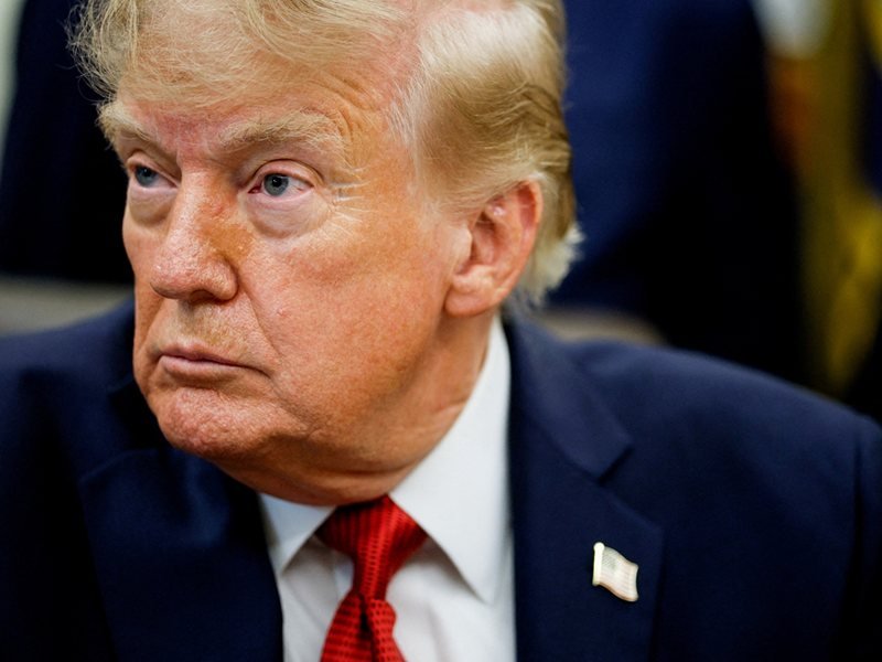 Trump'ın onay oranı rekor düşük seviyeye indi, yüzde 32'ye geriledi
