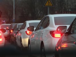 Avrupalılar işe gidip gelmek için trafikte her geçen gün daha fazla zaman harcıyor