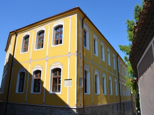 Plovdiv'deki Sarı Okul: 158 Yıllık Tarihi İnci Hayata Geri Döndü