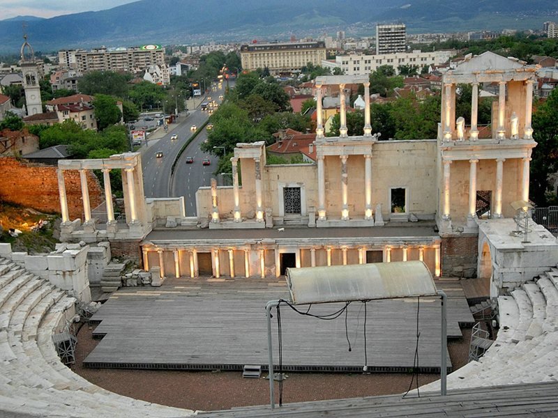 Plovdiv'de Sonbahar Sanat Salonu: Klasik Müzik, Tiyatro, Caz ve Rock Tutkunlarını Buluşturuyor