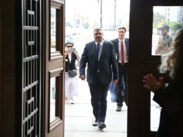 3 bin imza fazlasıyla ve birkaç dakika farkla Kiril Vılçev, Gyurov ve Kandev'i geride bıraktı