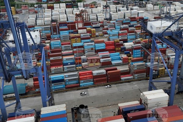 Karadeniz'de Tehdit Çoğaldı: İki Dev Türk Şirketi Konteyner Taşımayı Durdurdu