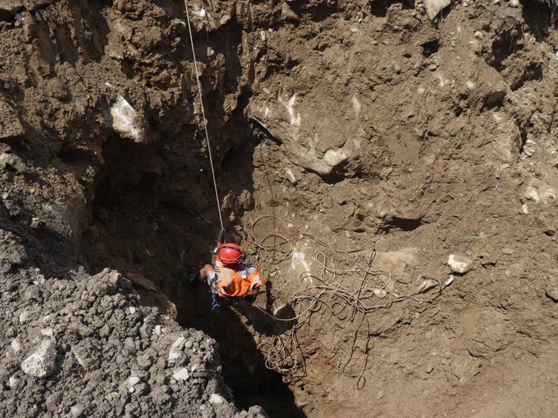 Nepal'deki Sel Felaketinin 9. Gününde HES Tünelinden Sağ Çıkarıldılar