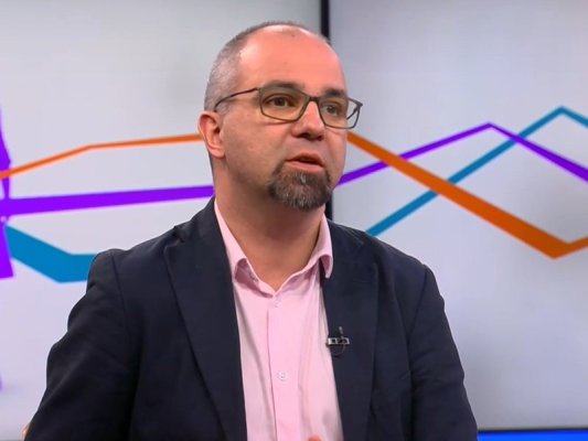 Pervan Simeonov: Borisov siyasi alandaki iki blok arasında yön veren olabilir