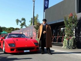 Lewis Hamilton Efsane Ferrari F40'la Monza'da Şov Yaptı
